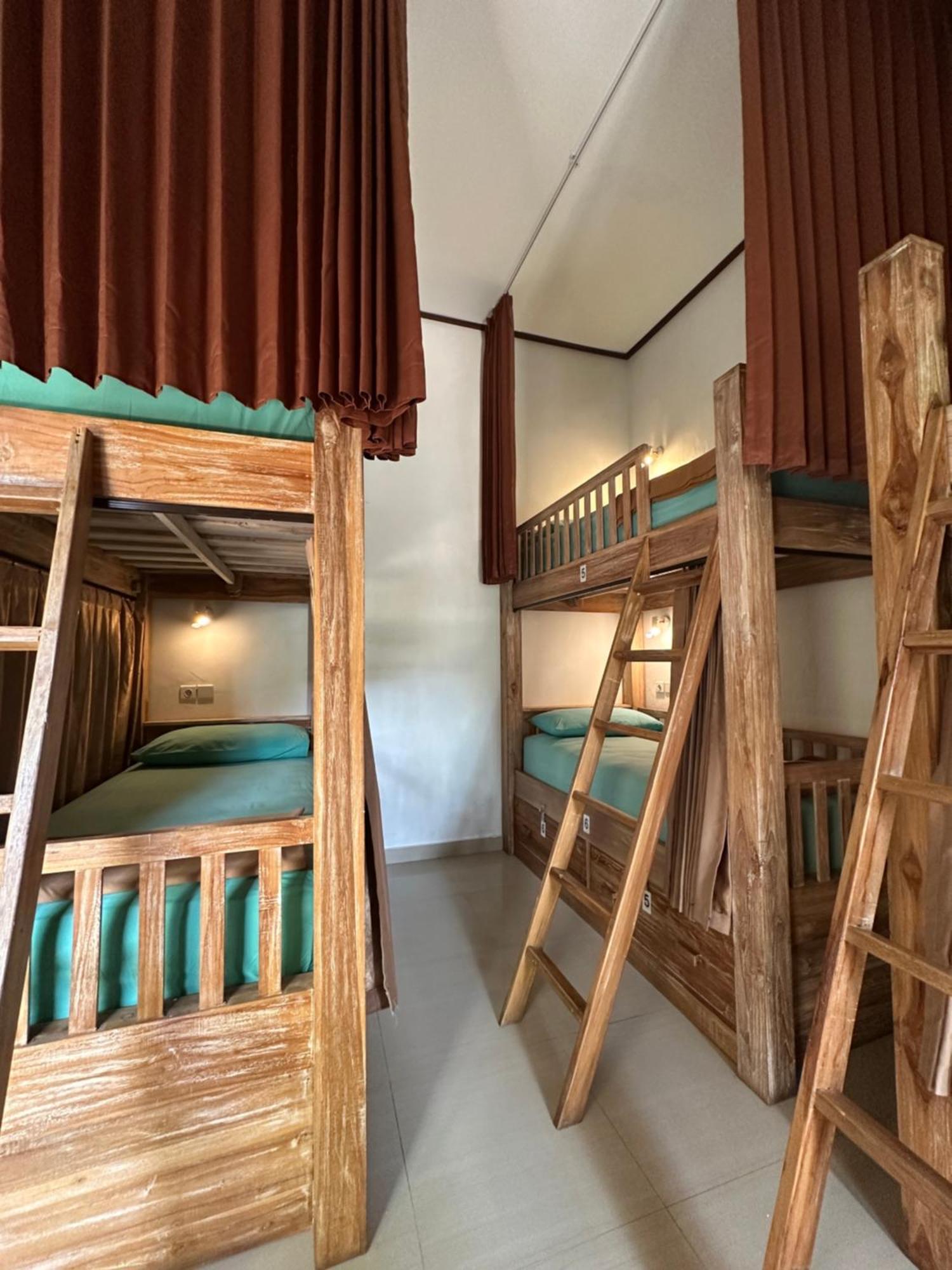 Lembongan Hostel Nusa Lembongan Eksteriør bilde