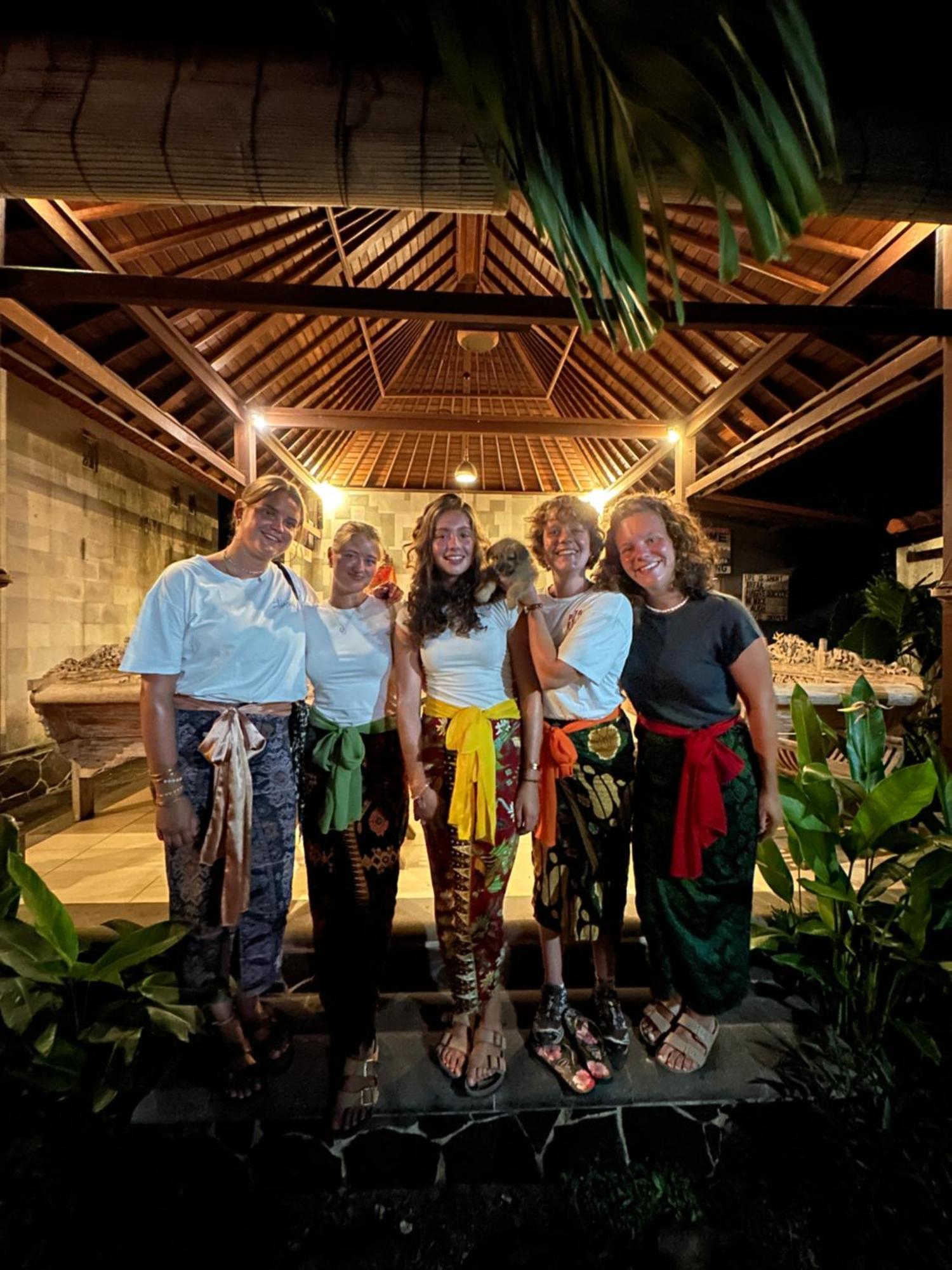 Lembongan Hostel Nusa Lembongan Eksteriør bilde